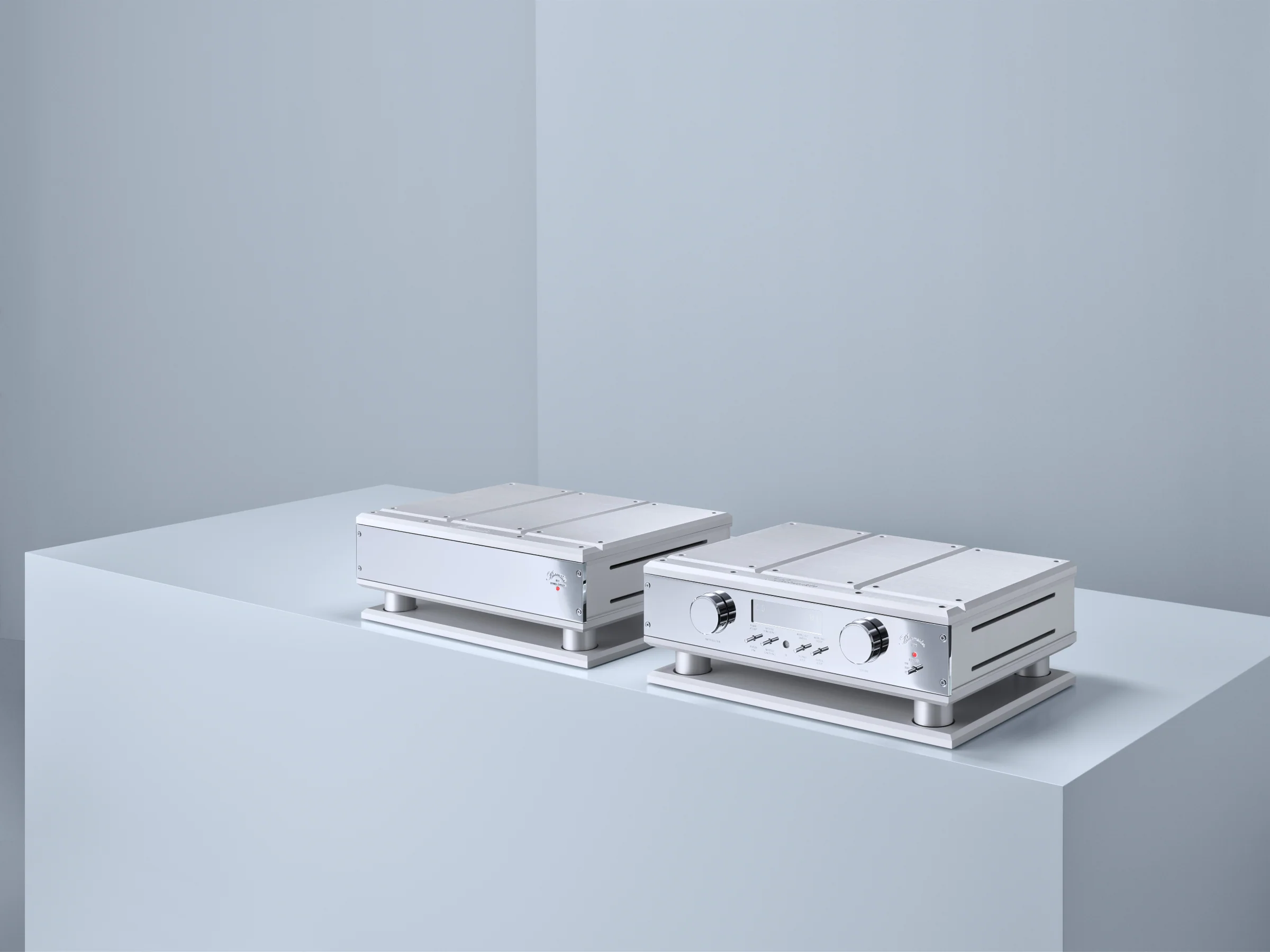 Burmester 077 Pre-Amplifier - Image 6