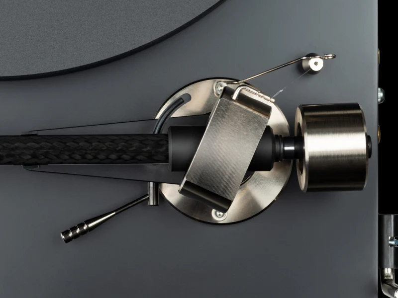 Pro-Ject Debut Pro B Turntable + Phono Box DS3 B - Image 17