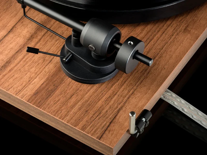Pro-Ject E1 White Turntable (Opened box) - Image 3