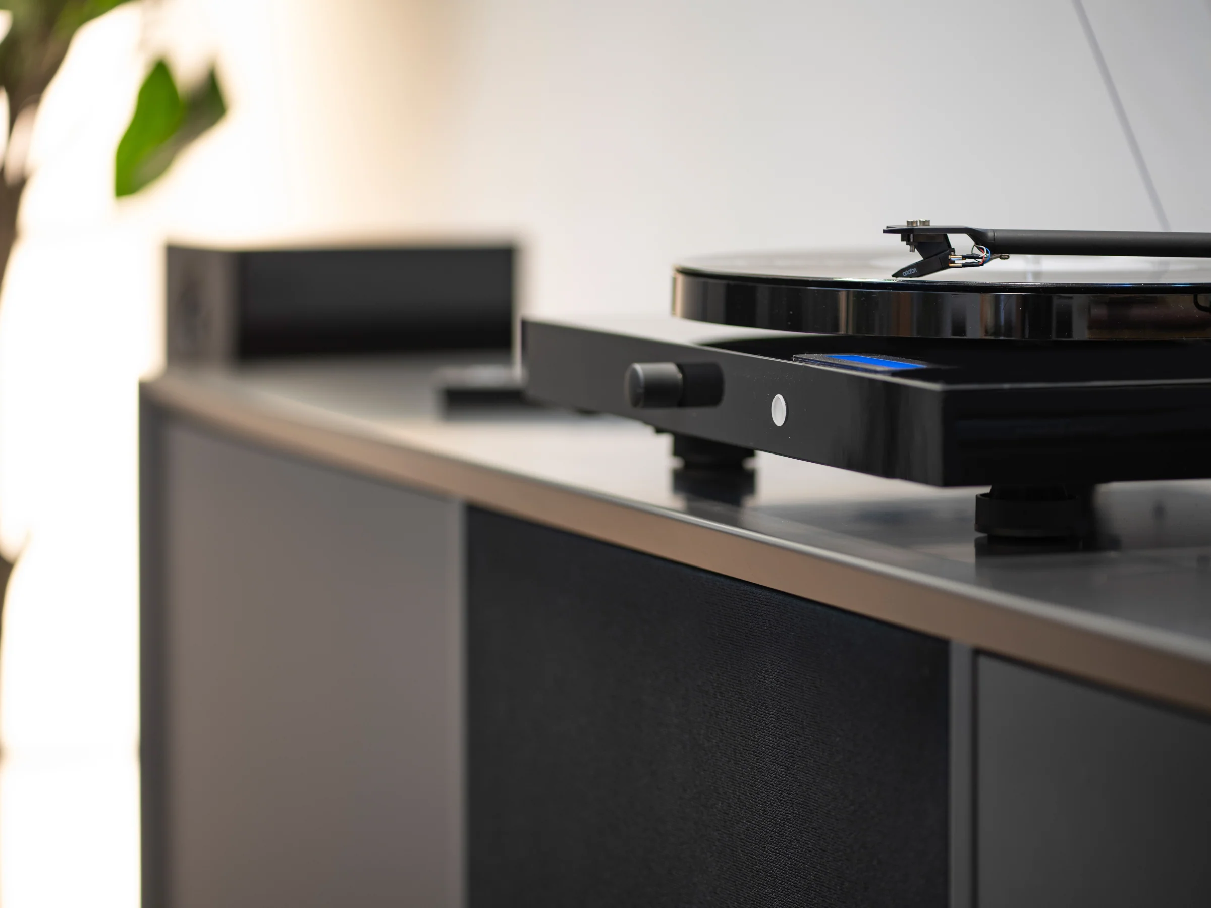 Pro-Ject Juke Box E1 Hi-Fi Set - Image 9