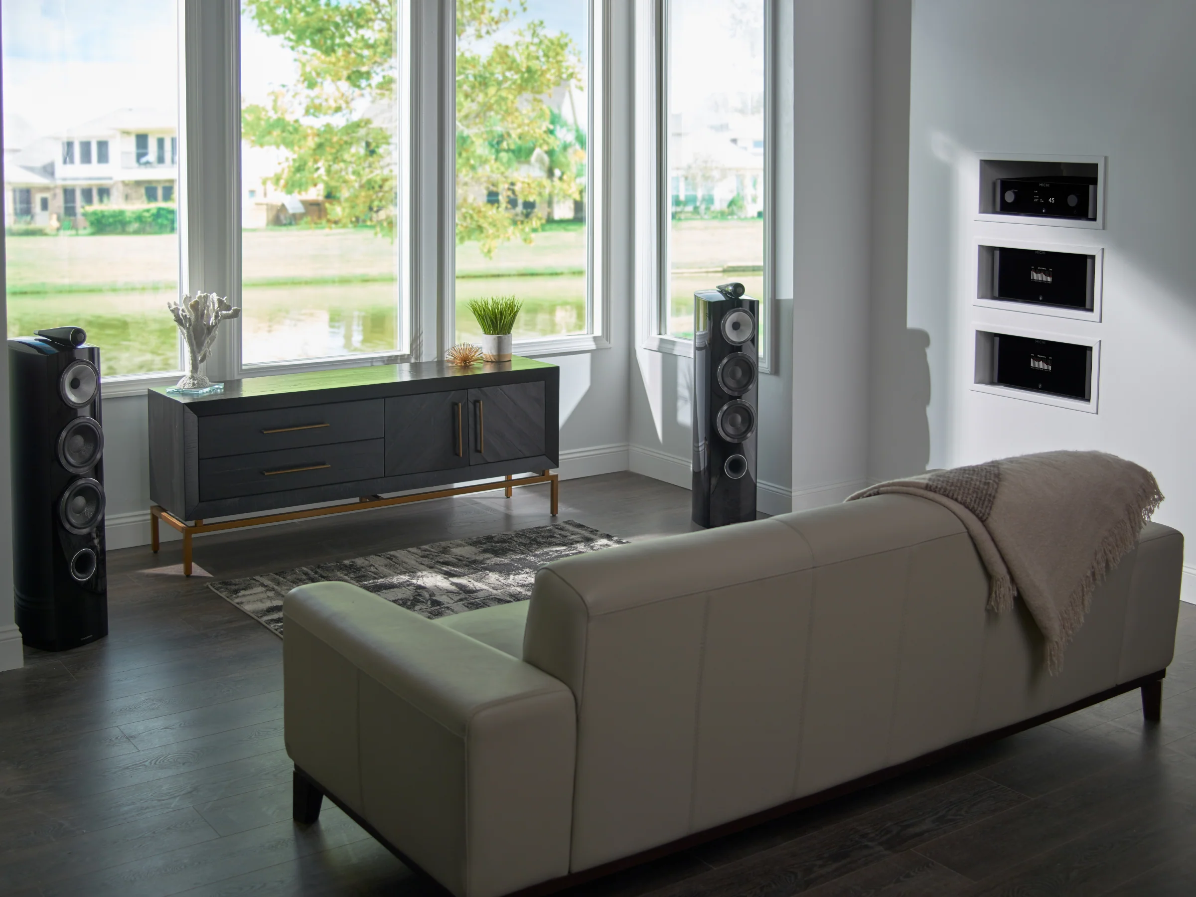 Rotel Michi M8 Monoblock Power Amplifier - Image 6