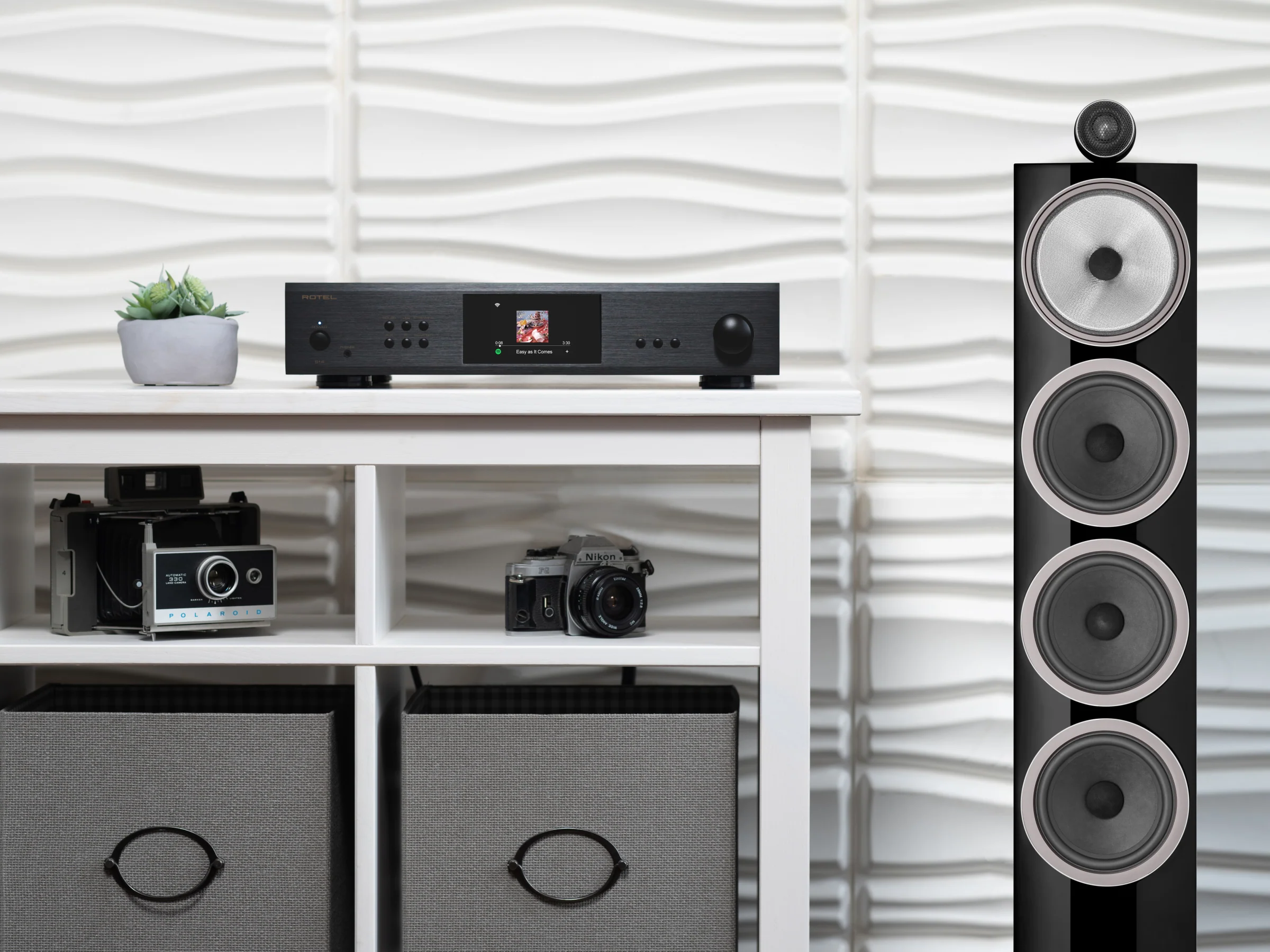 Rotel S14 Streaming Amplifier - Image 4