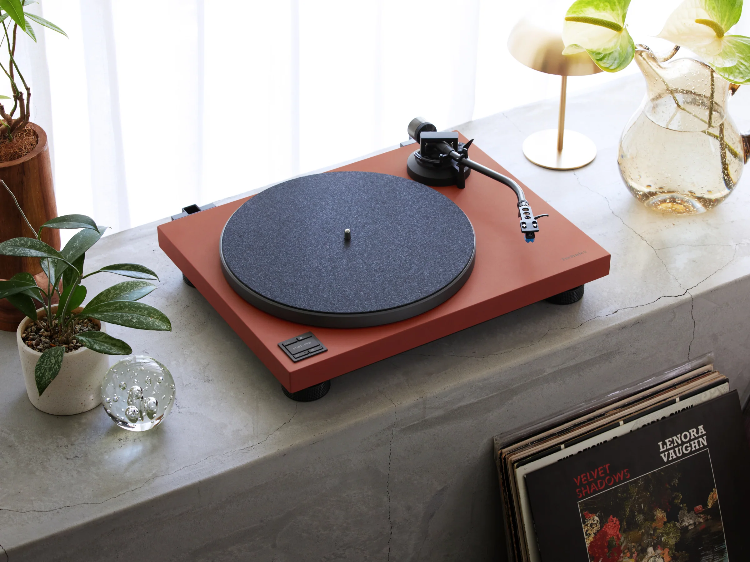 Technics SL-40CBT Direct Drive Turntable with KEF CODA W Wireless Turntable System - Image 26