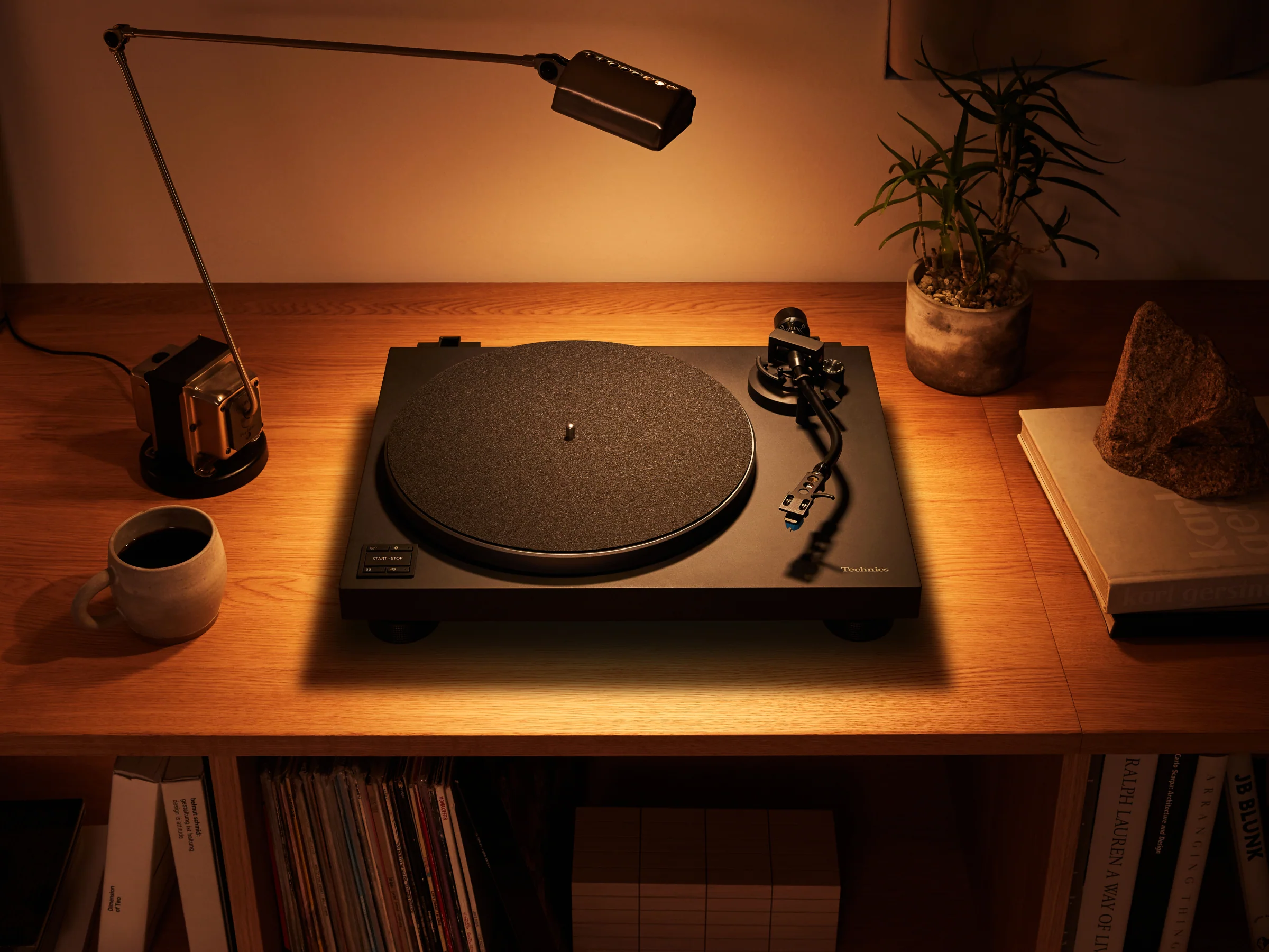 Technics SL-40CBT Direct Drive Turntable with KEF CODA W Wireless Turntable System - Image 23